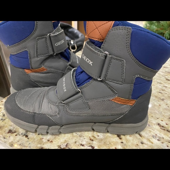 SOLD.Geox Amphibiox big boy winter boots size 6 - Picture 8 of 8